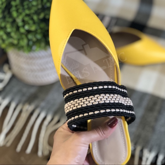 Last 1♥️Vegan Bright Yellow Pointed Mules - Picture 7 of 8